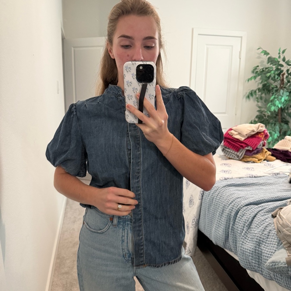 Women's Denim Puff Sleeve Top size small